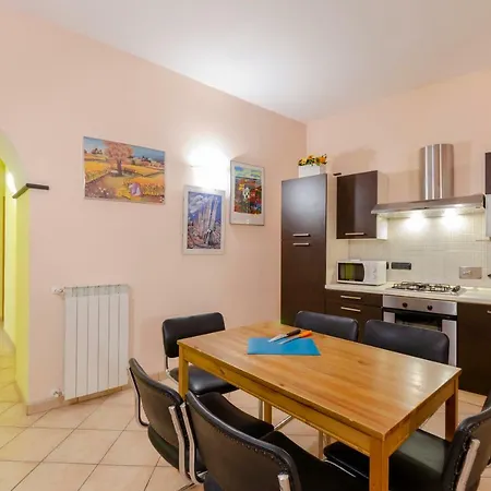 Joivy Warm Family Apt Near Porto Antico Gênes