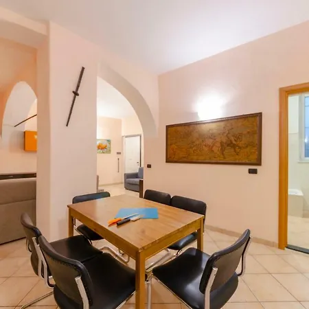Joivy Warm Family Apt Near Porto Antico * Genoa